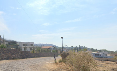 Casa en Paseos Del Quetzal, San Juan Cosalá con 3 recamaras y 371 m2.