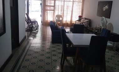 SE VENDE CASA AREA DE 256mts SECTOR COMERCIAL BARRIO BOSTON