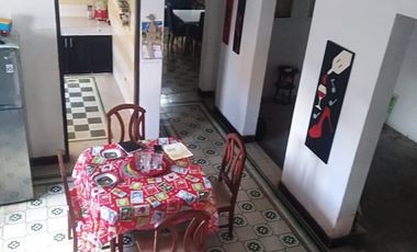 SE VENDE CASA AREA DE 256mts SECTOR COMERCIAL BARRIO BOSTON