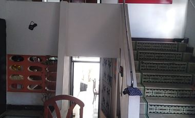 SE VENDE CASA AREA DE 256mts SECTOR COMERCIAL BARRIO BOSTON