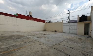 LOCAL EN VENTA EN TOLUCA CON ESTACIONAMIENTO PARA 8 VEHÍCULOS