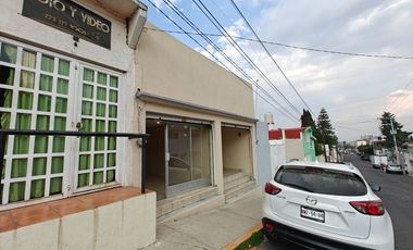 LOCAL EN VENTA EN TOLUCA CON ESTACIONAMIENTO PARA 8 VEHÍCULOS