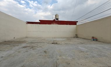 LOCAL EN VENTA EN TOLUCA CON ESTACIONAMIENTO PARA 8 VEHÍCULOS