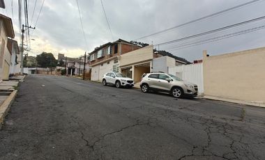LOCAL EN VENTA EN TOLUCA CON ESTACIONAMIENTO PARA 8 VEHÍCULOS