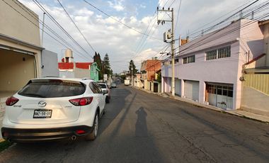 LOCAL EN VENTA EN TOLUCA CON ESTACIONAMIENTO PARA 8 VEHÍCULOS