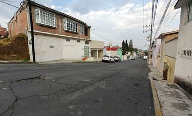 LOCAL EN VENTA EN TOLUCA CON ESTACIONAMIENTO PARA 8 VEHÍCULOS
