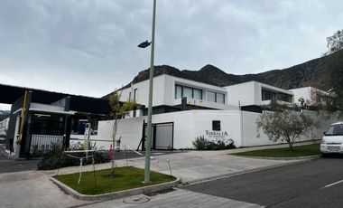 SE VENDE CESIÓN DE PROMESA - TOWNHOUSE NUEVO, POR ESTRENAR - 3D2B2E1BOD. - SAN CARLOS DE APOQUINDO