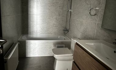 SE VENDE CESIÓN DE PROMESA - TOWNHOUSE NUEVO, POR ESTRENAR - 3D2B2E1BOD. - SAN CARLOS DE APOQUINDO