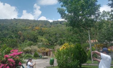 CASA COMO TERRENO EN ZONA URBANA SAN ROQUE DE CUMBAZA