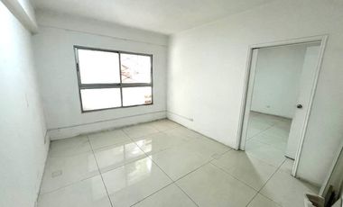 ARRIENDO LOCAL, CLINICA, LABORATORIO A PASOS METRO STA. LUCIA