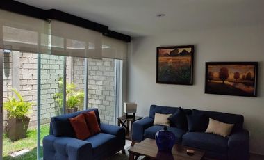 Casa Oportunidad en Venta CASA 160MTS amplios Espacios Centrica FRENTE A PARQUE Av Patria &AV LOPEZ MATEOS Zapopan