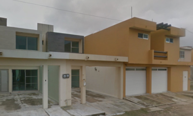 Casa en Venta Av Juventino Rosas Puerto Mexico Coatzacoalcos, Veracruz/ Recuperación Bancaria