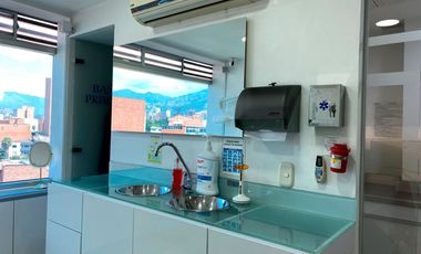 47204 Consultorio Amoblado en Arriendo Laureles