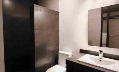 CASA EN RENTA CON 4 RECAMARAS Y AMPLIO JARDIN