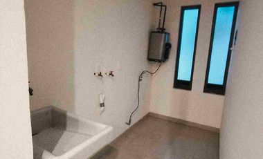 CASA EN RENTA CON 4 RECAMARAS Y AMPLIO JARDIN