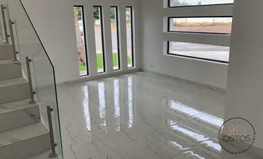 En VENTA Residencia en Fraccionamiento Bosques de Senecú