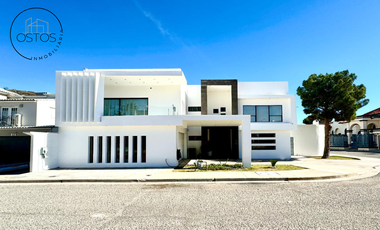 En VENTA Residencia en Fraccionamiento Bosques de Senecú