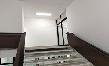 SE VENDEN OFICINAS