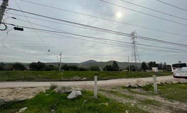 Amplio Terreno para un gran desarrollo Mixto. Industrial, Habitacional, Comercial. opción de mas tierra.