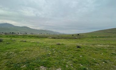 Amplio Terreno para un gran desarrollo Mixto. Industrial, Habitacional, Comercial. opción de mas tierra.