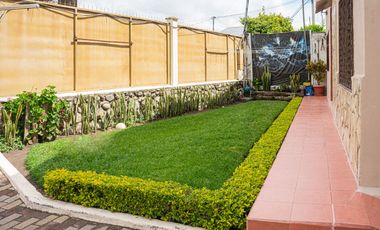 Casa en Venta, Sector Cuartel Cayambe, Ricaurte, Cuenca