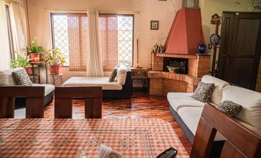 Casa en Venta, Sector Cuartel Cayambe, Ricaurte, Cuenca