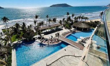 EN VENTA DEPARTAMENTO EN MAZATLAN DE 3 RECAMARAS A PIE DE PLAYA EN  CAMINO AL MAR (EQUIPADO) Y TRES BALCONES