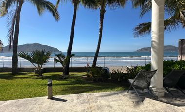 EN VENTA DEPARTAMENTO EN MAZATLAN DE 3 RECAMARAS A PIE DE PLAYA EN  CAMINO AL MAR (EQUIPADO) Y TRES BALCONES