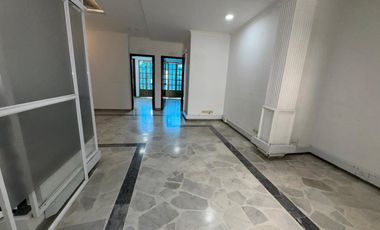 ARRIENDO CASA COMERCIAL, BARRIO QUIRINAL