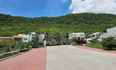 Casa en venta Cumbres del Cimatario 4 habitaciones FVR