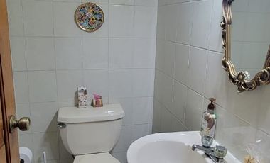En venta amplia casa de una planta frente al parque en Rio Grande, via a Samborondon