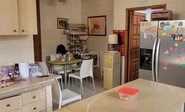 En venta amplia casa de una planta frente al parque en Rio Grande, via a Samborondon