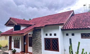 Villa 350m² View Istimewa Kawasan Wisata Kemuning
