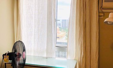 CONDO FOR RENT IN LAS PIÑAS CITY