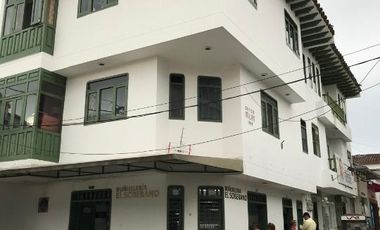 SE RENTA LOCAL EN CENTRO DE RIONEGRO,EDIFICIO MILAN