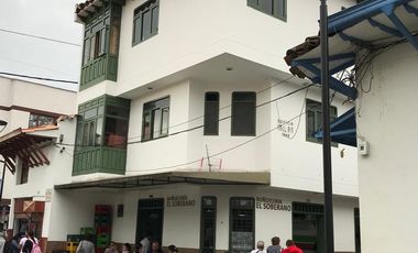 SE RENTA LOCAL EN CENTRO DE RIONEGRO,EDIFICIO MILAN