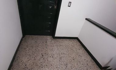 SE RENTA LOCAL EN CENTRO DE RIONEGRO,EDIFICIO MILAN