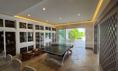 ¡Casa en la laguna del prestigioso Residencial Isla Dorada!