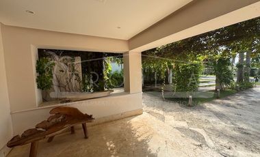 ¡Casa en la laguna del prestigioso Residencial Isla Dorada!
