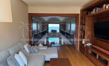 ¡Casa en la laguna del prestigioso Residencial Isla Dorada!