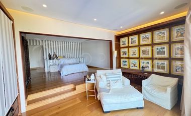 ¡Casa en la laguna del prestigioso Residencial Isla Dorada!