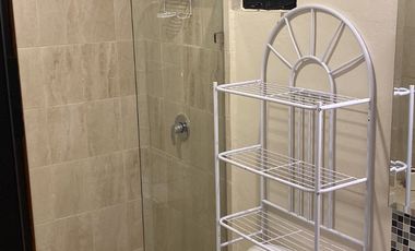 Hermoso condominio amueblado y equipado con Piscina, 2 Rec/ 2 baños,caseta vigilancia.