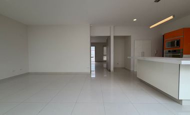 Casa en Renta en Lomas de Angelópolis II, Zona Azul