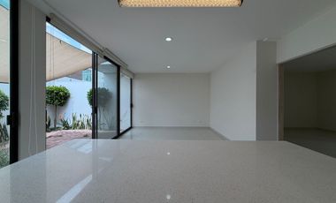 Casa en Renta en Lomas de Angelópolis II, Zona Azul