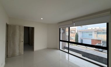 Casa en Renta en Lomas de Angelópolis II, Zona Azul