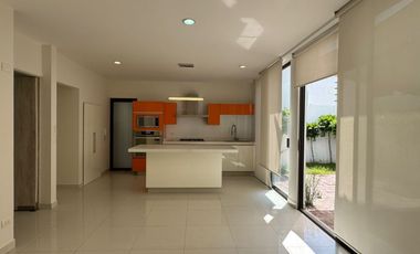 Casa en Renta en Lomas de Angelópolis II, Zona Azul