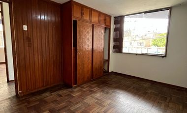 HERMOSA CASA EN ESQUINA EN VENTA - LA PERLA CALLAO