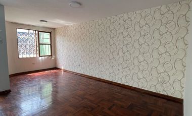 HERMOSA CASA EN ESQUINA EN VENTA - LA PERLA CALLAO