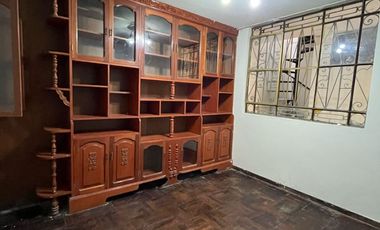 HERMOSA CASA EN ESQUINA EN VENTA - LA PERLA CALLAO
