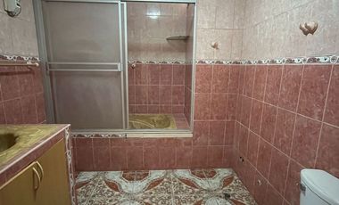 HERMOSA CASA EN ESQUINA EN VENTA - LA PERLA CALLAO